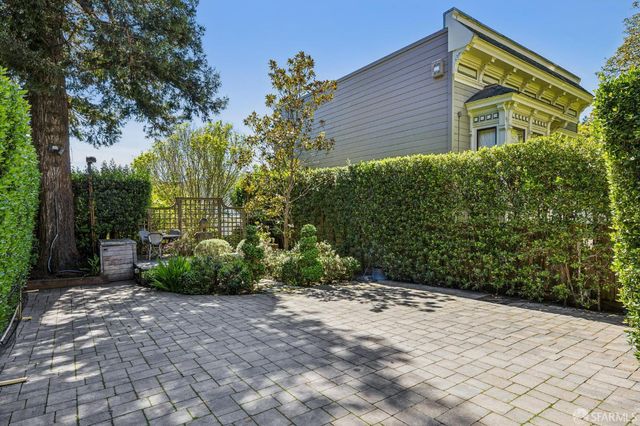 2115 Bush Street, San Francisco, CA 94115