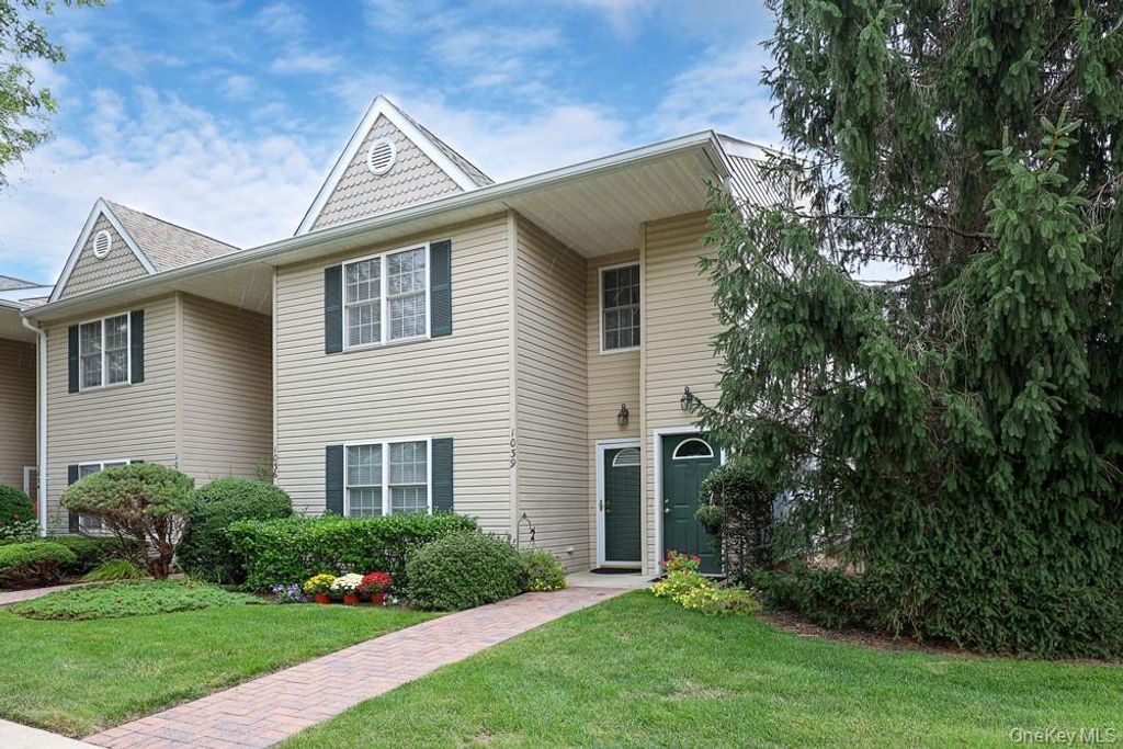1039 Savoy Drive, Melville, NY 11747 — photo 2