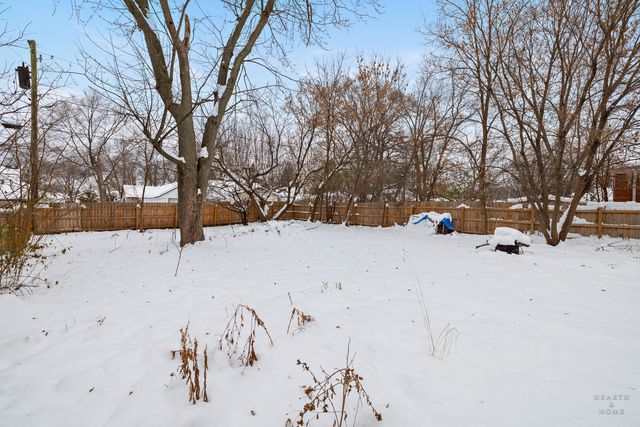 2406 Hermon Avenue, Zion, IL 60099