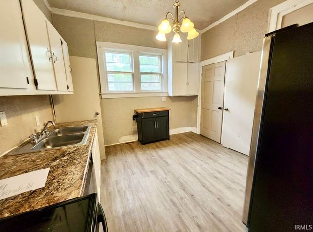 1414 SE First Street, Evansville, IN 47713