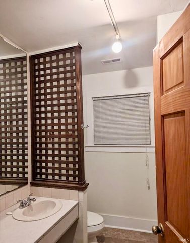 1414 SE First Street, Evansville, IN 47713