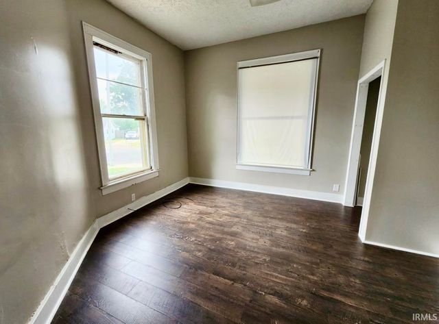 1414 SE First Street, Evansville, IN 47713