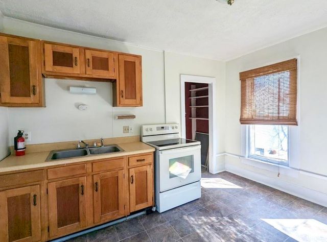 1414 SE First Street, Evansville, IN 47713