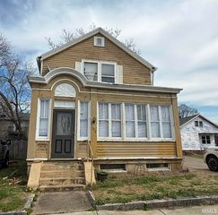 1414 SE First Street, Evansville, IN 47713