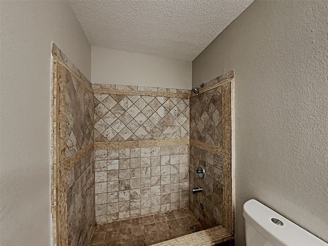 2140 W Grove Lane, Grand Prairie, TX 75052