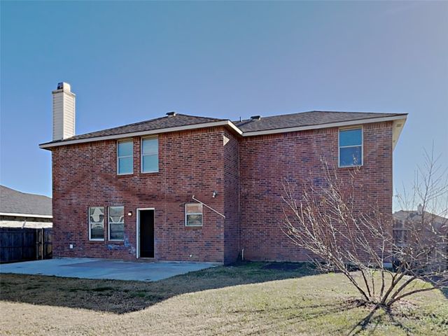 2140 W Grove Lane, Grand Prairie, TX 75052