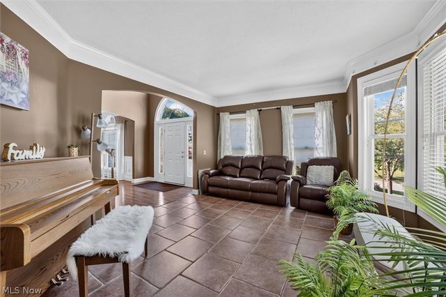 9336 W Hampton Drive, North Royalton, OH 44133