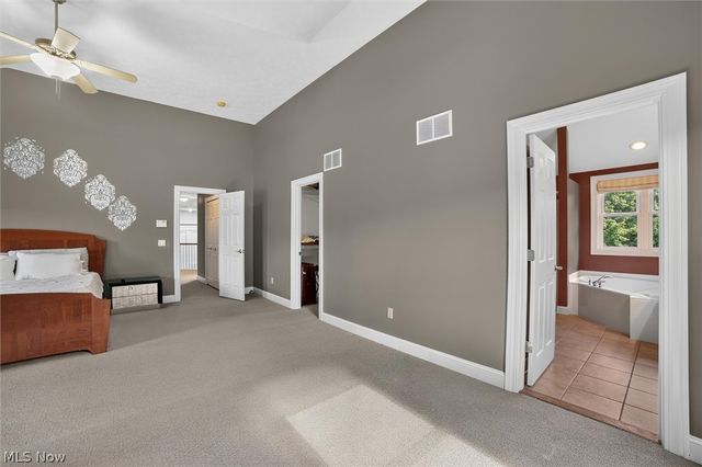 9336 W Hampton Drive, North Royalton, OH 44133