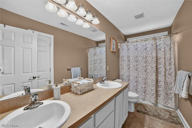 9336 W Hampton Drive, North Royalton, OH 44133