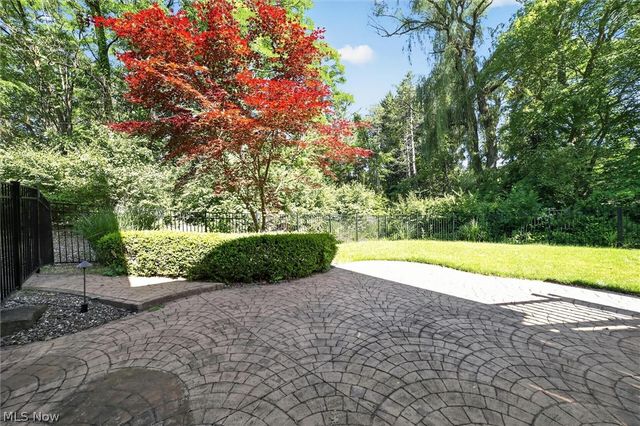 9336 W Hampton Drive, North Royalton, OH 44133