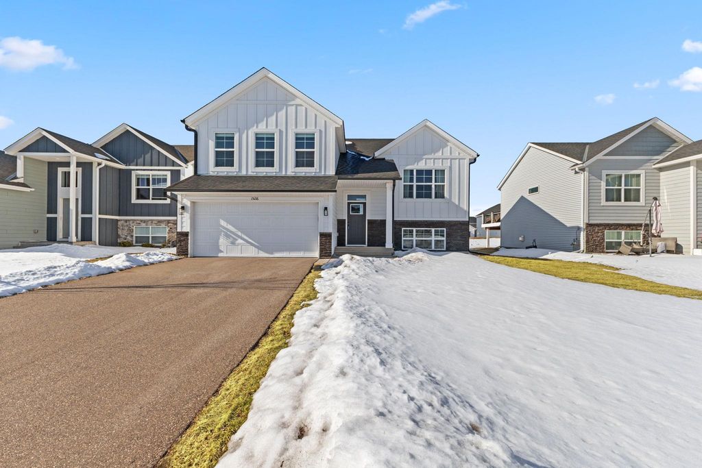 15216 Tiger Street NW, Anoka, MN 55303