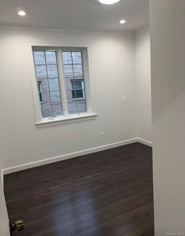 6139 231st Street, Oakland Gardens, NY 11364
