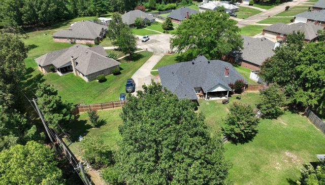 204 Boulder Ridger Cir, Texarkana, AR 71854