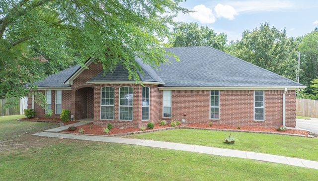 204 Boulder Ridger Cir, Texarkana, AR 71854