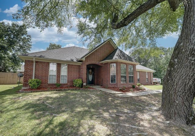204 Boulder Ridger Cir, Texarkana, AR 71854