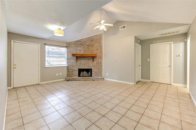 212 Quaker Drive B1, Friendswood, TX 77546