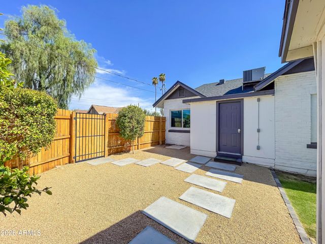 1936 E YALE Street, Phoenix, AZ 85006