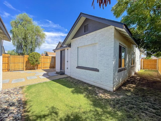 1936 E YALE Street, Phoenix, AZ 85006