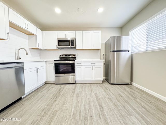 1936 E YALE Street, Phoenix, AZ 85006