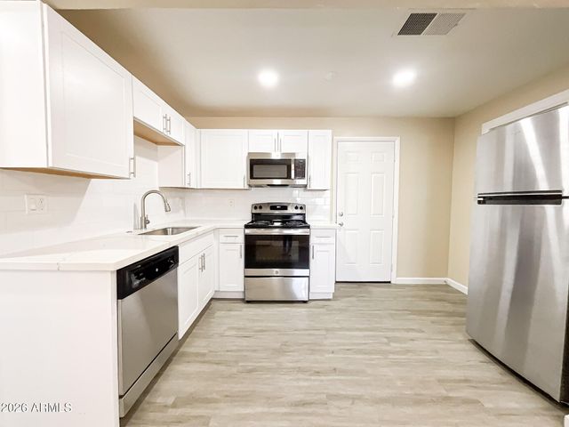 1936 E YALE Street, Phoenix, AZ 85006