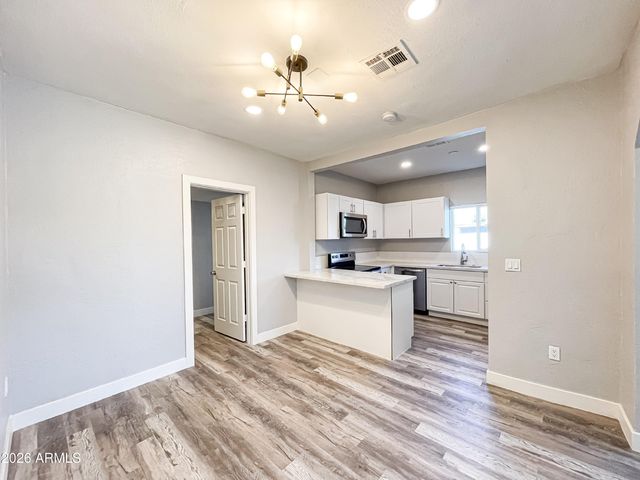1936 E YALE Street, Phoenix, AZ 85006