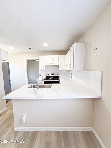 1936 E YALE Street, Phoenix, AZ 85006