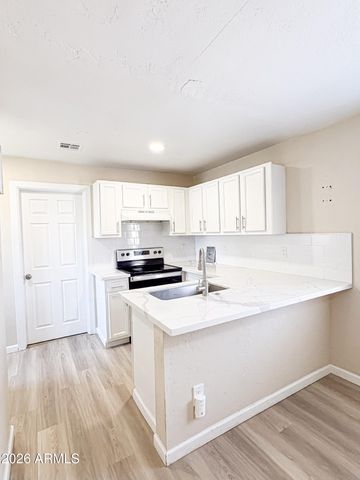 1936 E YALE Street, Phoenix, AZ 85006