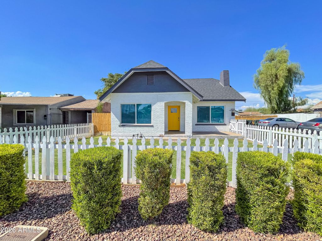 1936 E YALE Street, Phoenix, AZ 85006