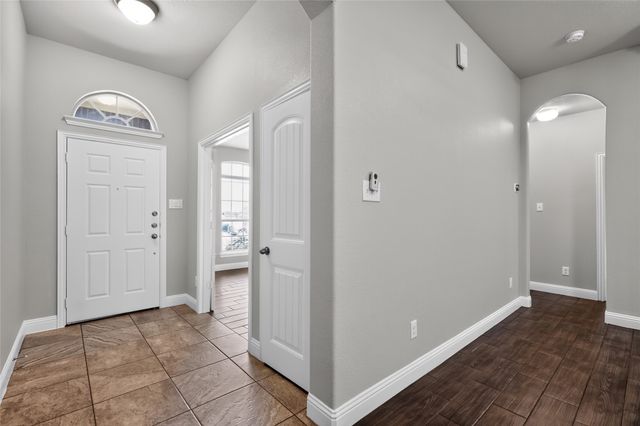 7526 Park Avenue, Forest Hill, TX 76140