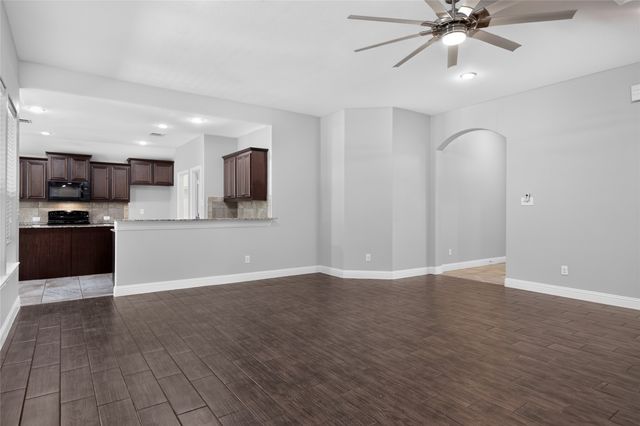7526 Park Avenue, Forest Hill, TX 76140