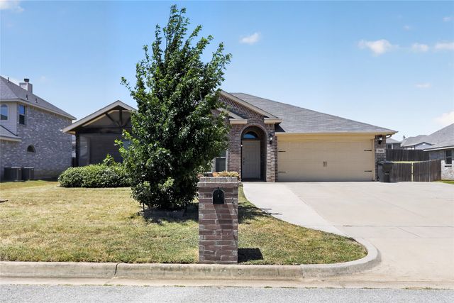7526 Park Avenue, Forest Hill, TX 76140
