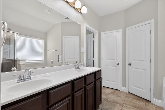 7526 Park Avenue, Forest Hill, TX 76140