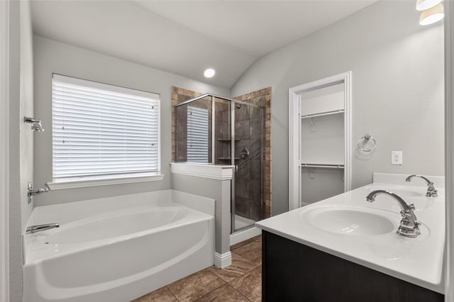 7526 Park Avenue, Forest Hill, TX 76140