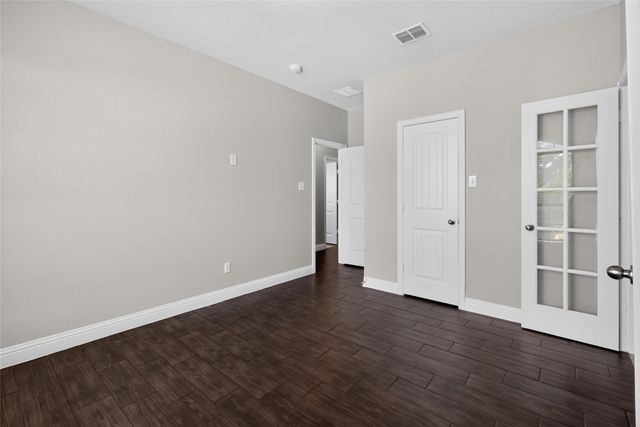 7526 Park Avenue, Forest Hill, TX 76140