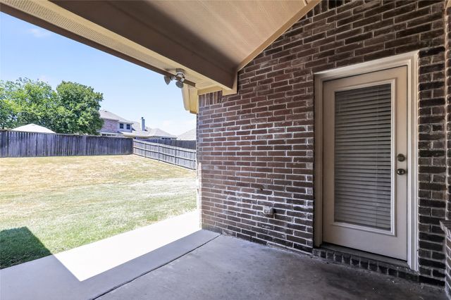 7526 Park Avenue, Forest Hill, TX 76140