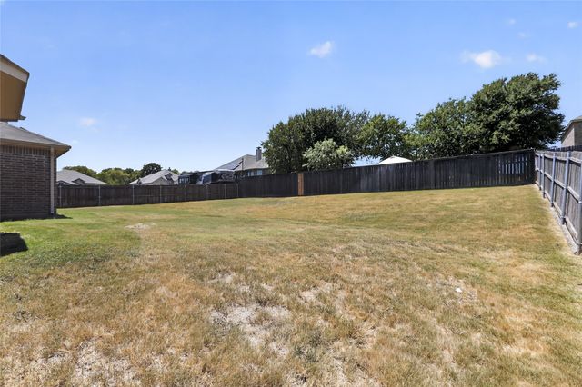 7526 Park Avenue, Forest Hill, TX 76140
