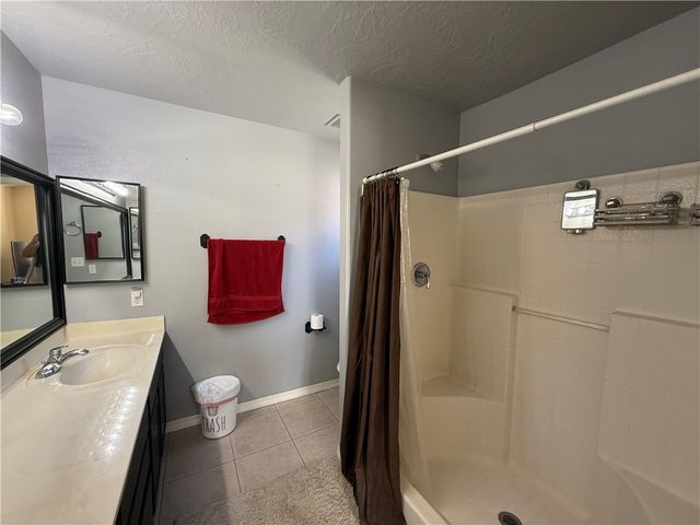 3445 N Apache Street, Kingman, AZ 86401