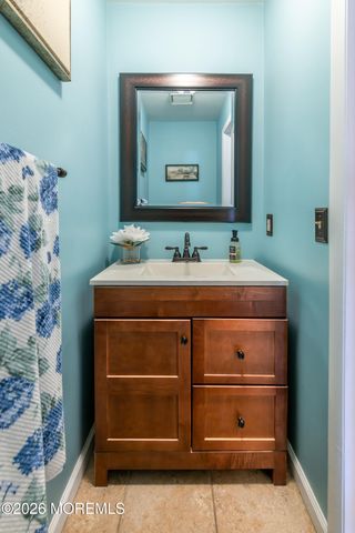 192 Longwood Drive 19-2, Manalapan, NJ 07726