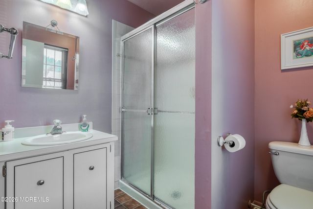 192 Longwood Drive 19-2, Manalapan, NJ 07726