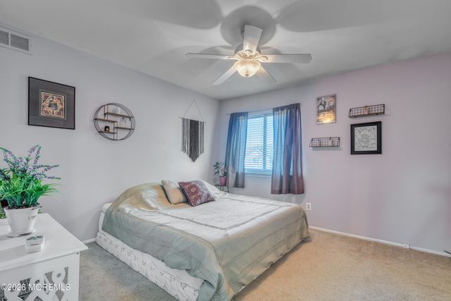 192 Longwood Drive 19-2, Manalapan, NJ 07726