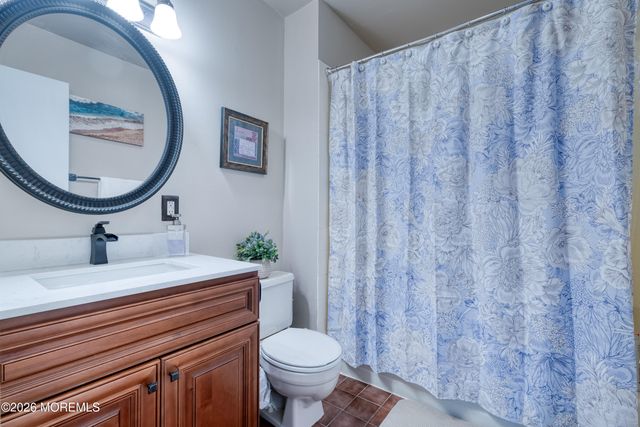 192 Longwood Drive 19-2, Manalapan, NJ 07726