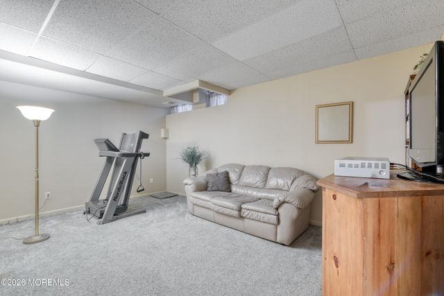 192 Longwood Drive 19-2, Manalapan, NJ 07726