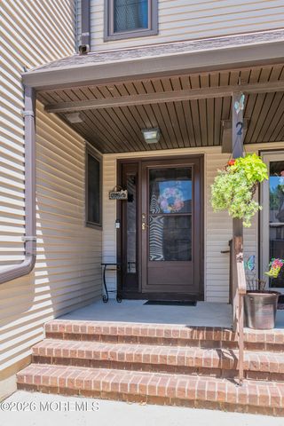 192 Longwood Drive 19-2, Manalapan, NJ 07726