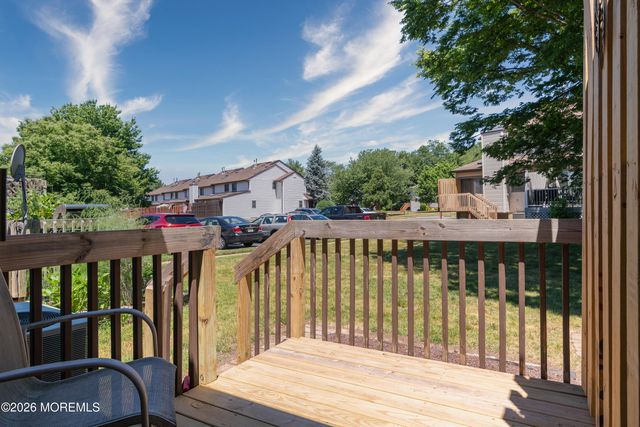 192 Longwood Drive 19-2, Manalapan, NJ 07726