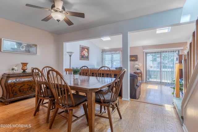 192 Longwood Drive 19-2, Manalapan, NJ 07726