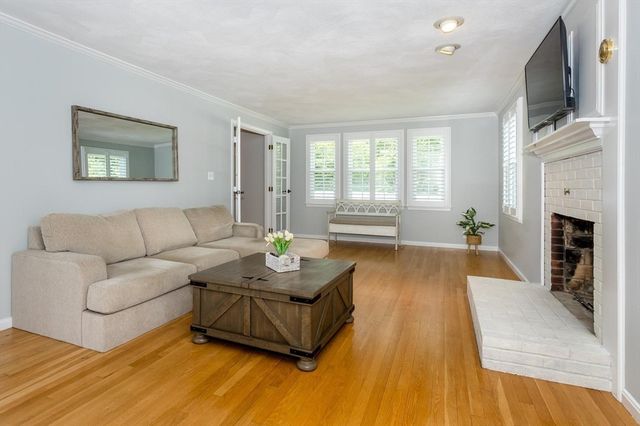 6 Raven Road, Canton, MA 02021