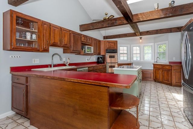 6 Raven Road, Canton, MA 02021