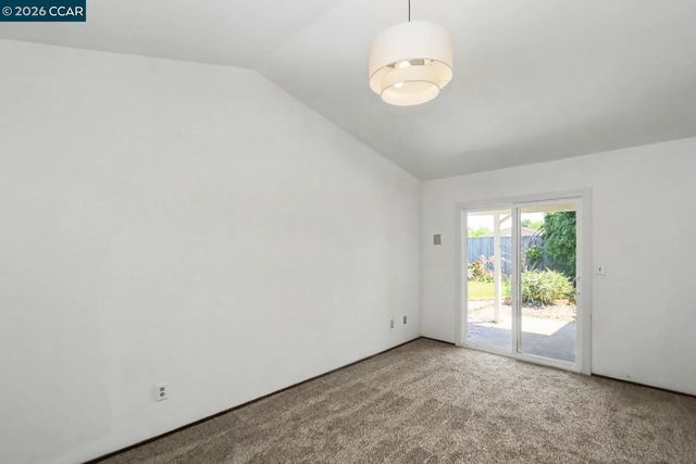 1940 Gateway Dr, Oakley, CA 94561