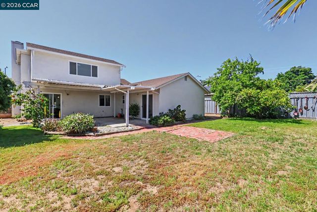 1940 Gateway Dr, Oakley, CA 94561