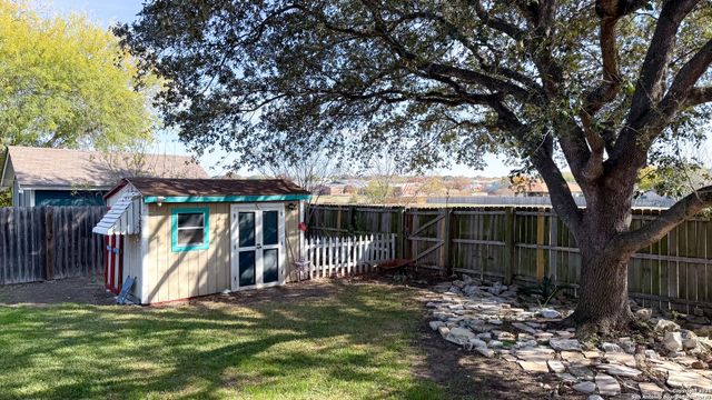 1445 Devin, New Braunfels, TX 78130